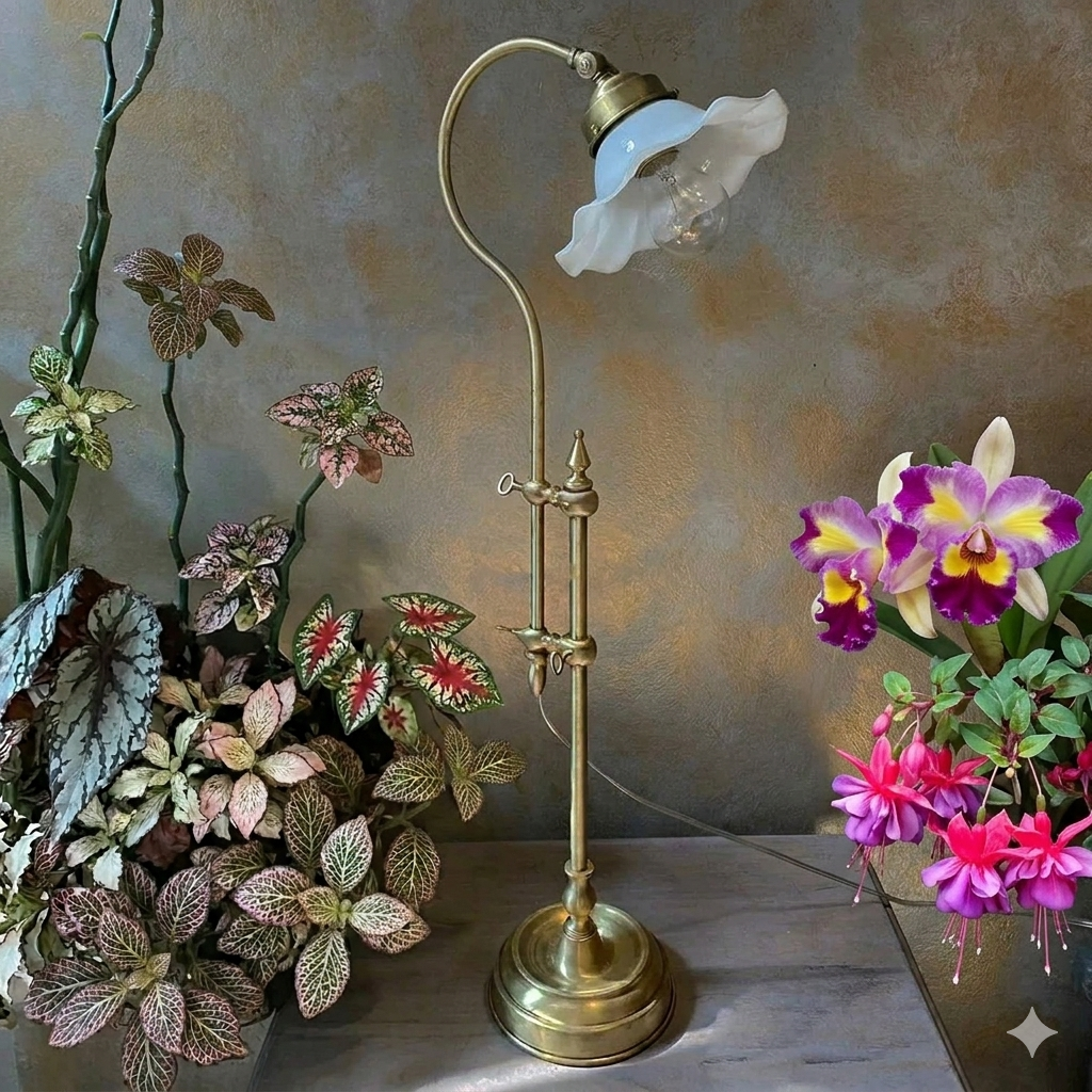 Adjustable Brass Mitra Table Lamp