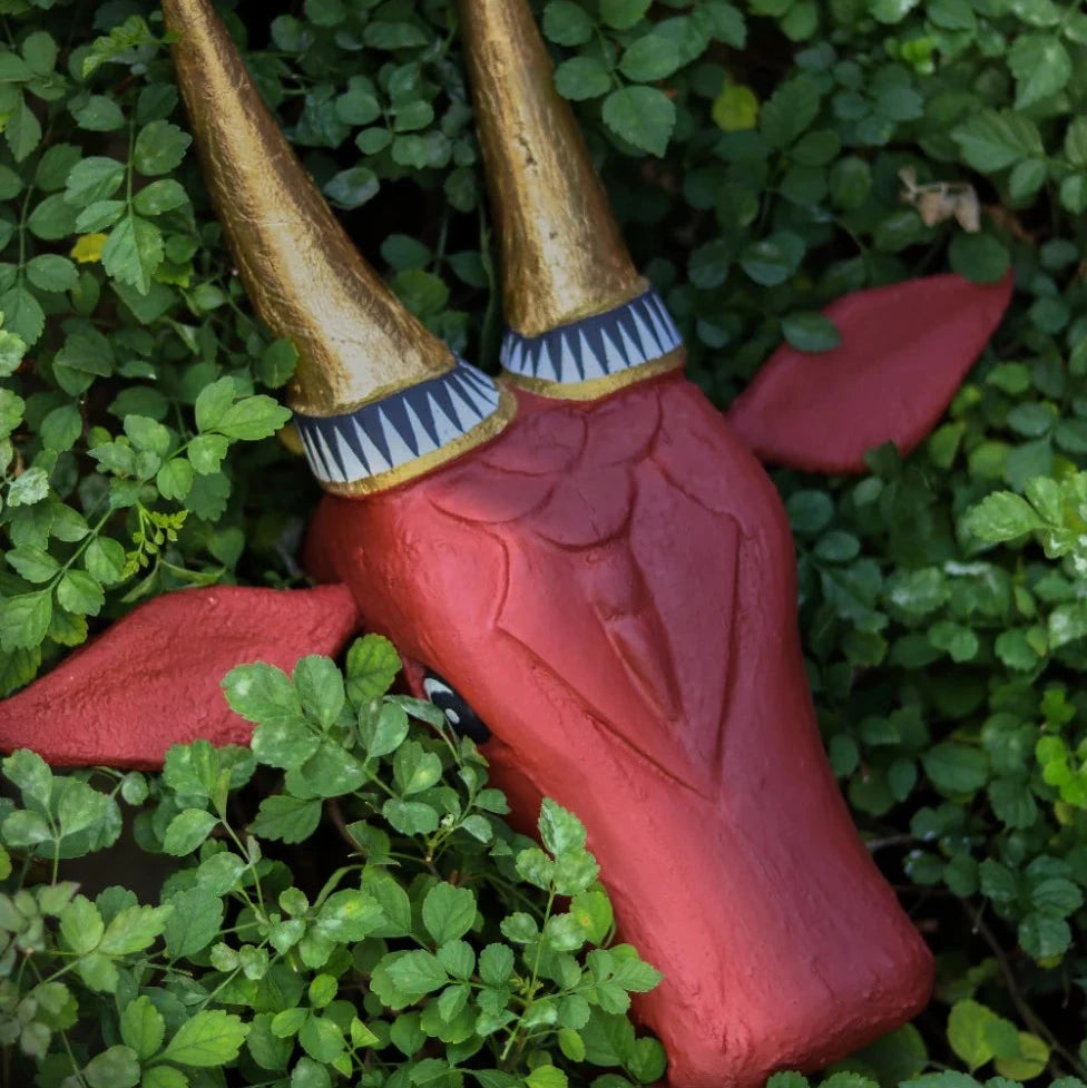 Hand-Carved Vintage Cow Head Wall Art - 12"