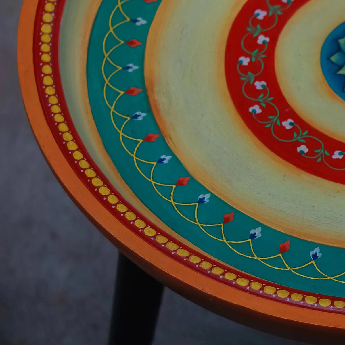 Wooden Round Table - Yellow